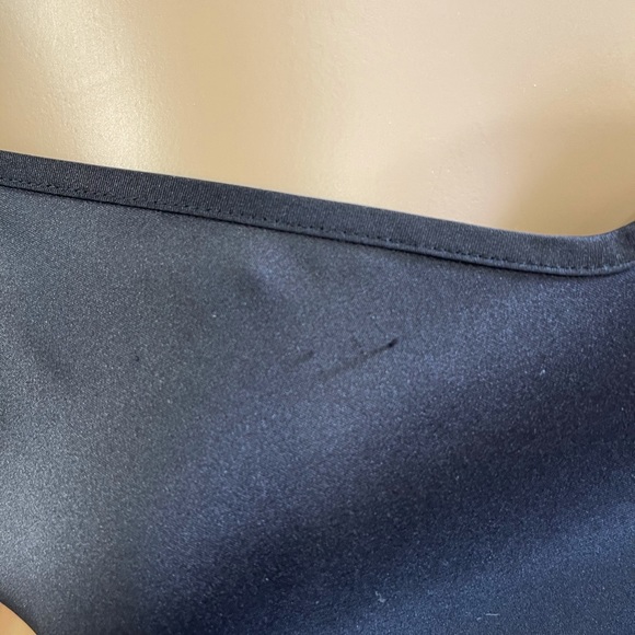 XU ZHI - Picture 5 of 5